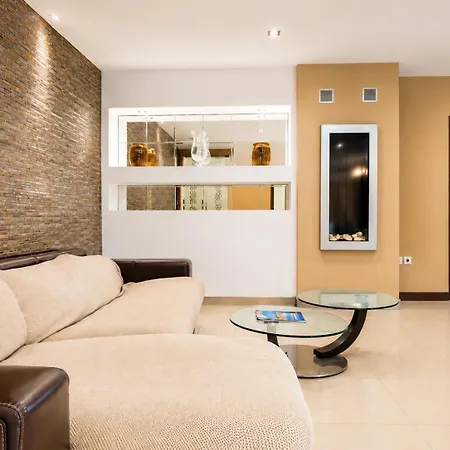 S10 Seaview Penthouse Appartement *